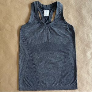 Athleta Momentum Tank